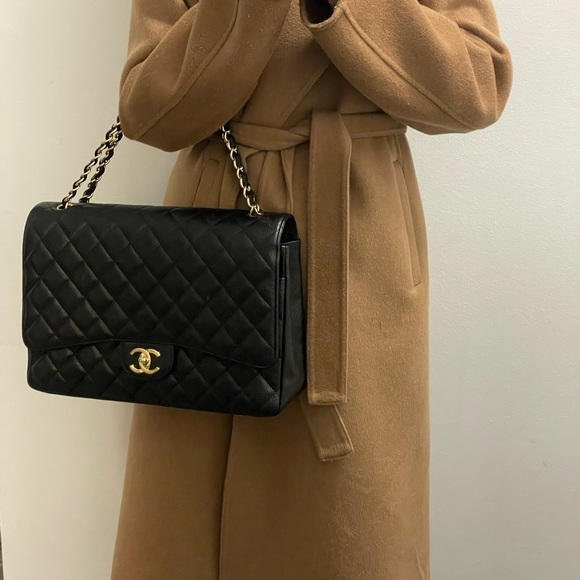 Chanel Caviar quilted Maxi double flap bag - Picture 10 of 13